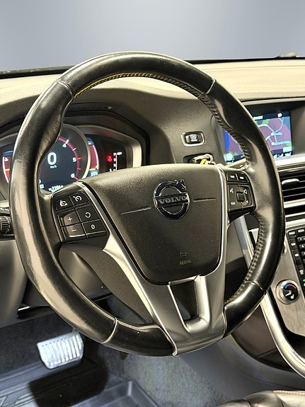 Volvo V60 11 of 26