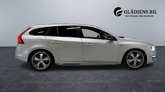 Volvo V60 8 of 26