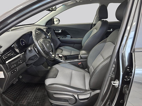 Kia Niro 8 of 15