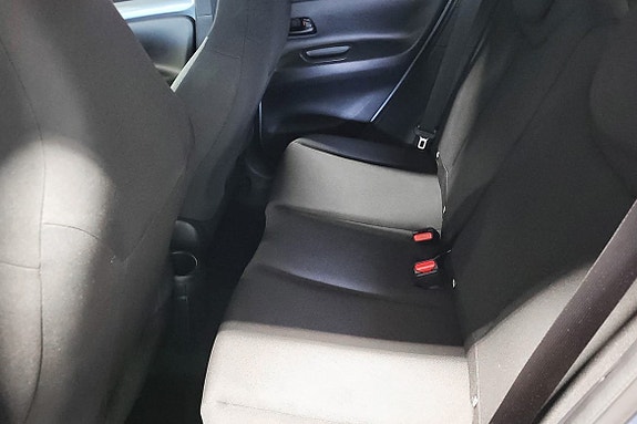 Toyota Aygo X 7 of 13