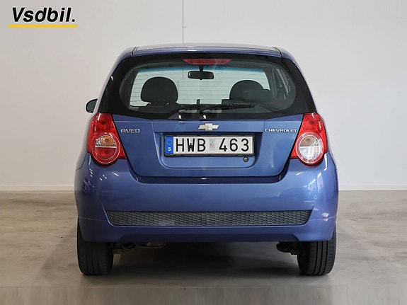 Chevrolet Aveo 4 of 6
