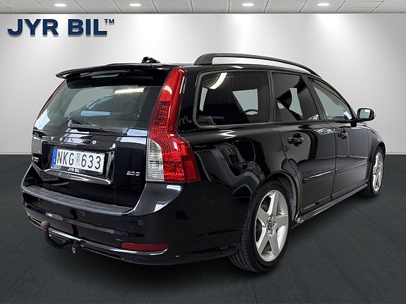Volvo V50 3 of 23