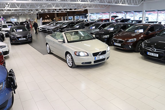 Volvo C70 3 of 27