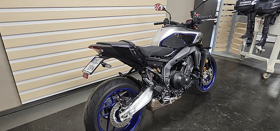 Yamaha MT-09 SP 2024 BWM2 2 of 4