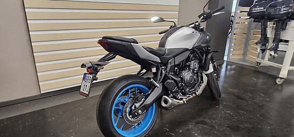 Yamaha MT-07 2025 MLNM4 (ICE STORM) 2 of 4