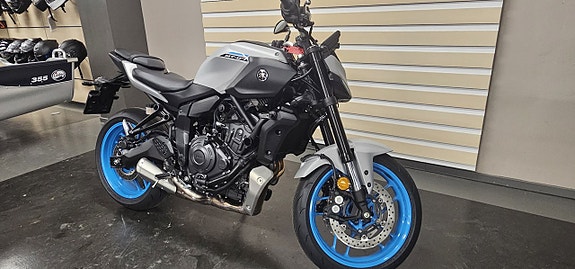 Yamaha MT-07 2025 MLNM4 (ICE STORM) 3 of 4