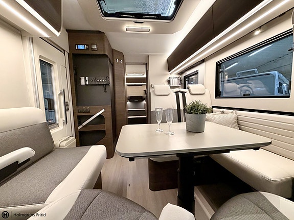 Adria Coral Supreme 670 SL 2 of 19
