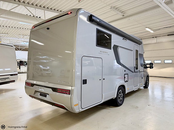 Adria Coral Supreme 670 SL 3 of 19