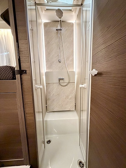 Adria Coral Supreme 670 SL 16 of 19