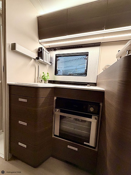 Adria Coral Supreme 670 SL 10 of 19