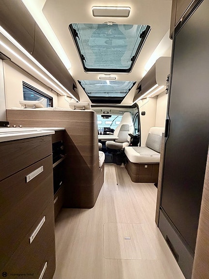 Adria Coral Supreme 670 SL 17 of 19