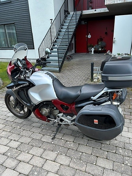 Honda VARADERO 2 of 3