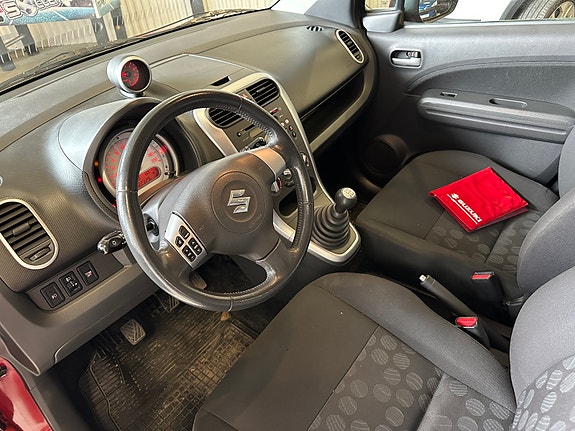 Suzuki Splash 8 of 11