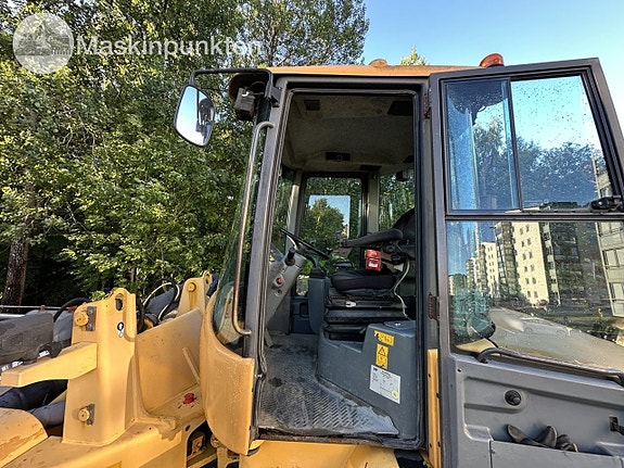 Volvo L32Z 11 of 27