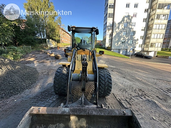 Volvo L32Z 2 of 27