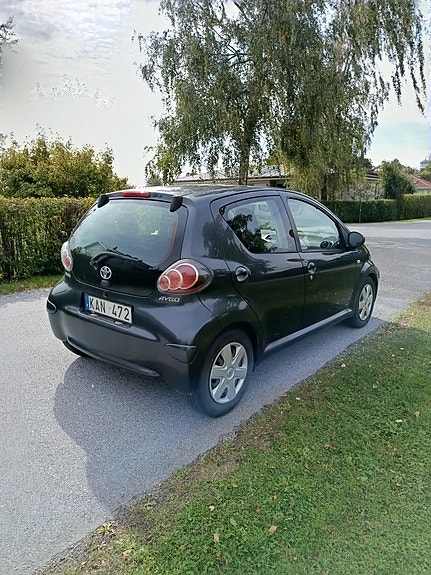 Toyota Aygo 3 of 5