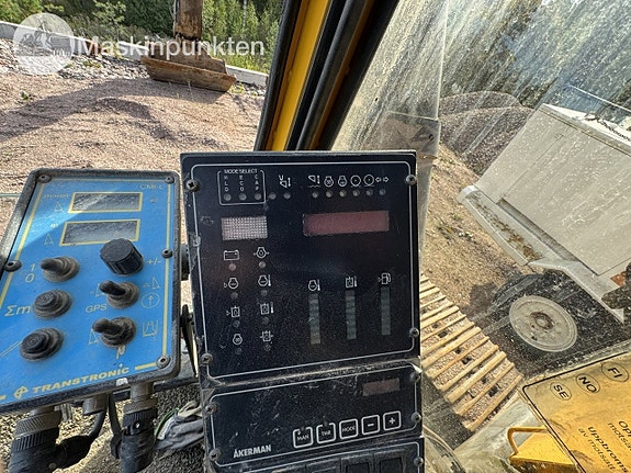 VOLVO EC230B med borrigg 15 of 27