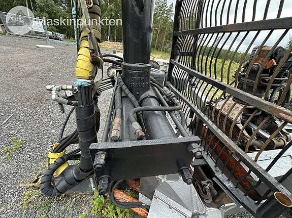 Skogsvagn med kran 9 of 27