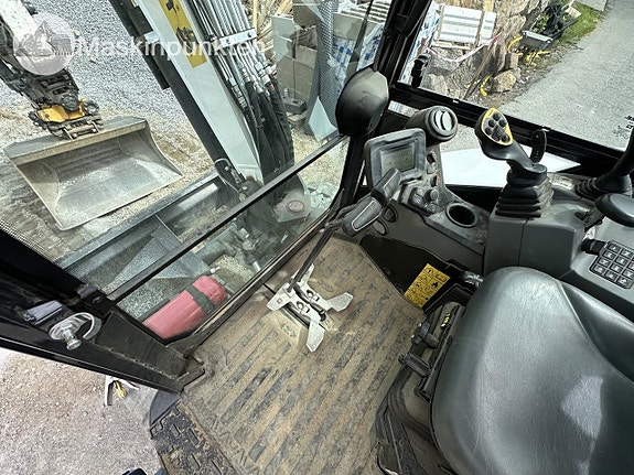 Bobcat e60 med redskap 16 of 27