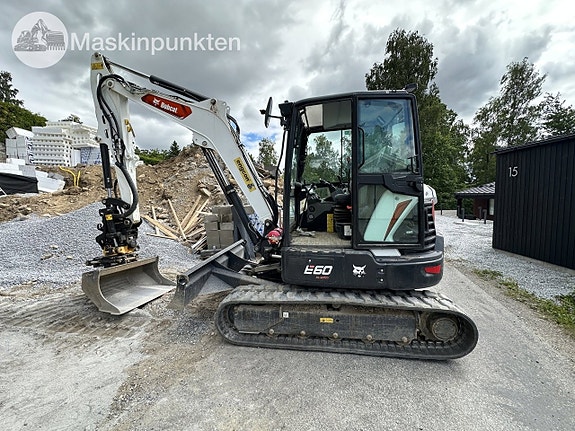 Bobcat e60 med redskap 8 of 27