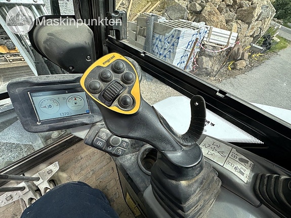 Bobcat e60 med redskap 22 of 27