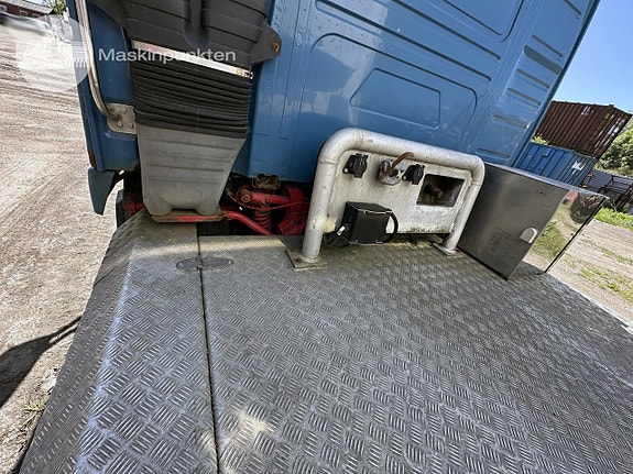 Volvo fm12 dragbil med hydraulik 25 of 27