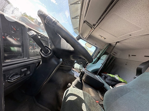 Volvo fm12 dragbil med hydraulik 11 of 27