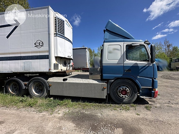 Volvo fm12 dragbil med hydraulik 4 of 27