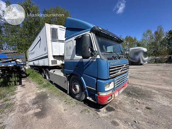 Volvo fm12 dragbil med hydraulik 3 of 27