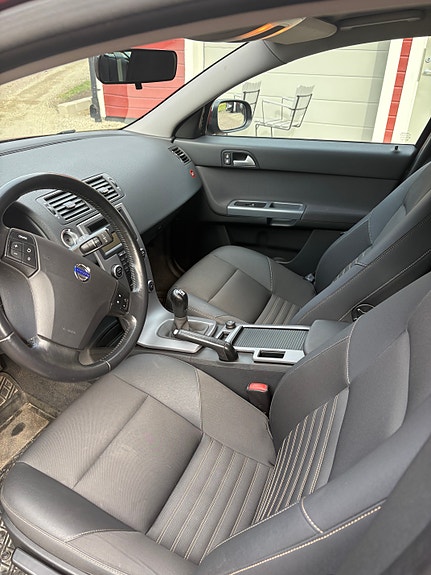Volvo V50 6 of 8