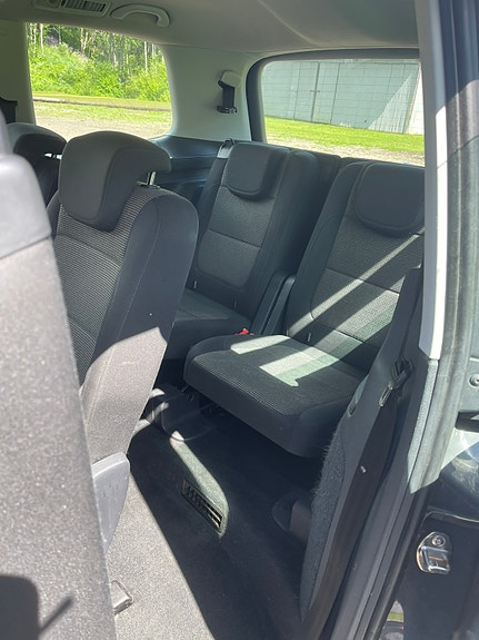Volkswagen Sharan 3 of 3