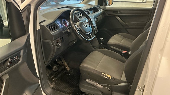 Volkswagen Caddy Maxi 6 of 8