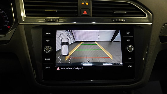 Volkswagen Tiguan 15 of 27