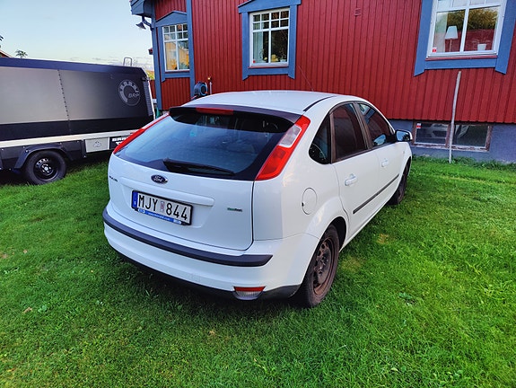 Ford Focus 3 of 7