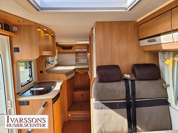 Dethleffs Globebus I4 / Enkelsängar / Taksäng / Endast 2.15m bred 7 of 20