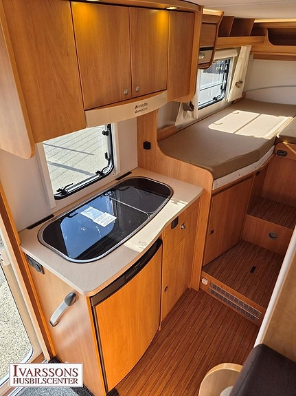 Dethleffs Globebus I4 / Enkelsängar / Taksäng / Endast 2.15m bred 11 of 20