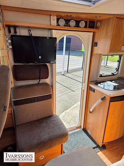 Dethleffs Globebus I4 / Enkelsängar / Taksäng / Endast 2.15m bred 9 of 20