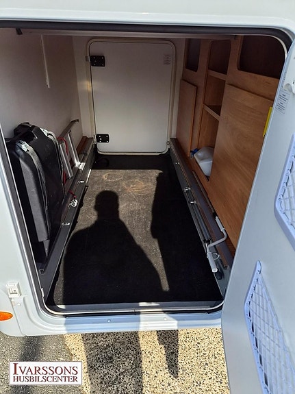 Dethleffs Globebus I4 / Enkelsängar / Taksäng / Endast 2.15m bred 6 of 20