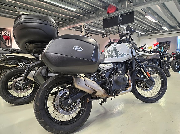 Royal Enfield HIMALAYAN 450 2 of 4