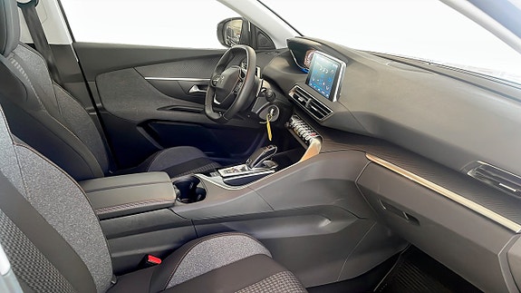 Peugeot 3008 3 of 18