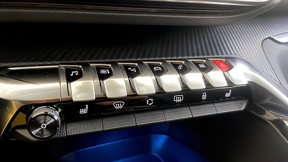 Peugeot 3008 13 of 18