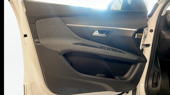 Peugeot 3008 11 of 18