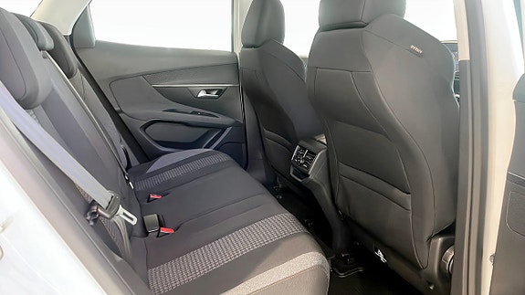 Peugeot 3008 5 of 18