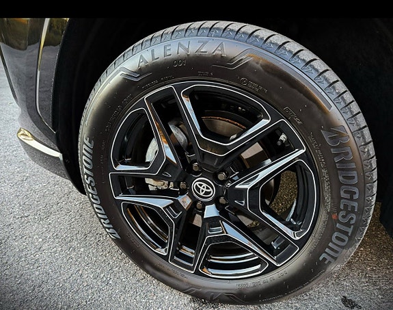 Toyota RAV4 21 of 24