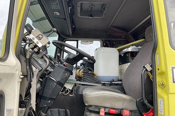 VOLVO FL618 8 of 27