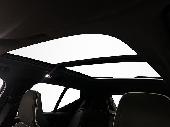 Volvo XC40 16 of 30