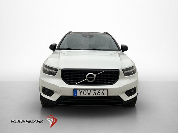Volvo XC40 2 of 30