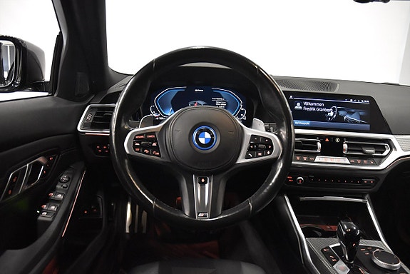 BMW 330e 2 of 27