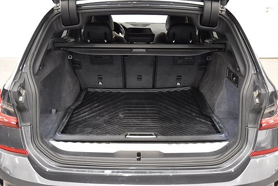 BMW 330e 27 of 27