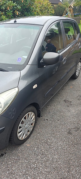Hyundai i10 3 of 8